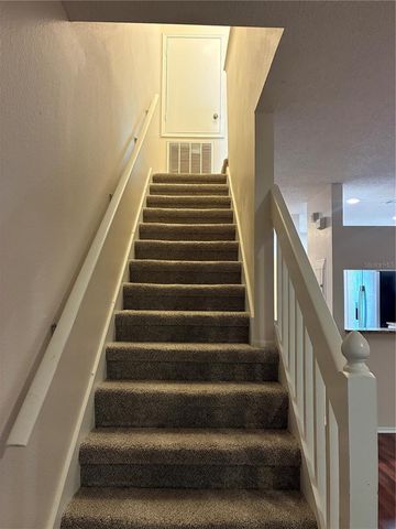8648 HUNTERS KEY CIRCLE, Tampa, FL 33647
