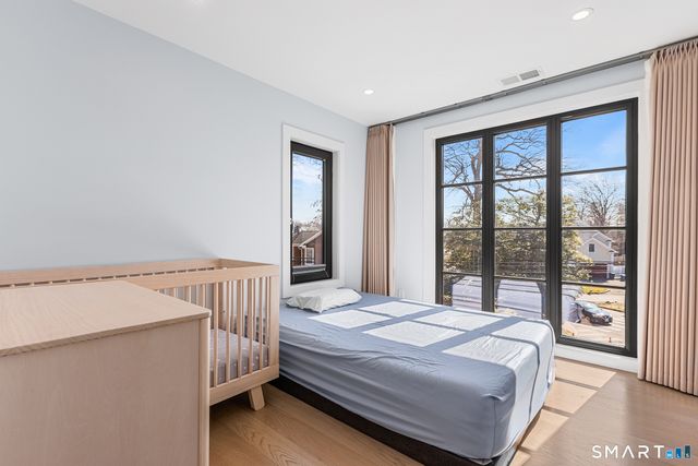 31 Thornhill Road, Greenwich, CT 06878