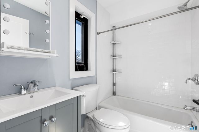 31 Thornhill Road, Greenwich, CT 06878