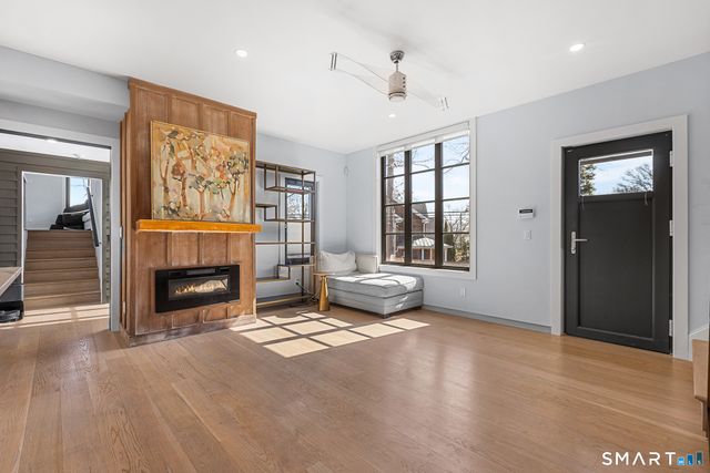 31 Thornhill Road, Greenwich, CT 06878