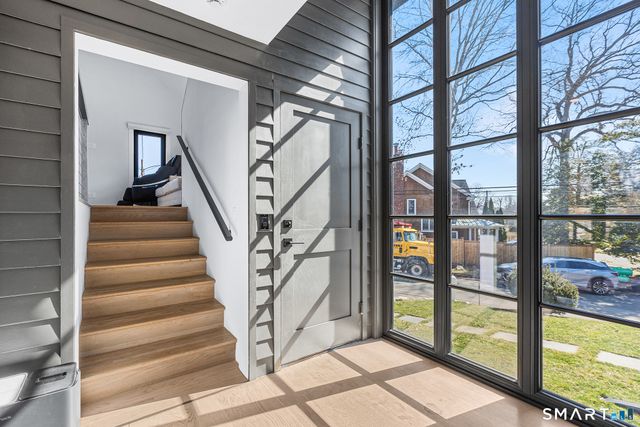 31 Thornhill Road, Greenwich, CT 06878