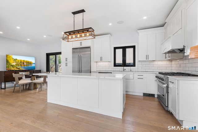 31 Thornhill Road, Greenwich, CT 06878