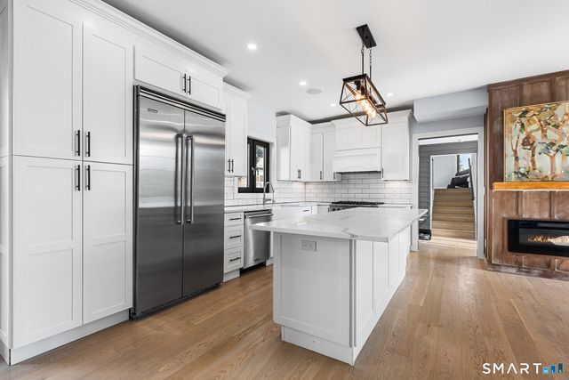 31 Thornhill Road, Greenwich, CT 06878