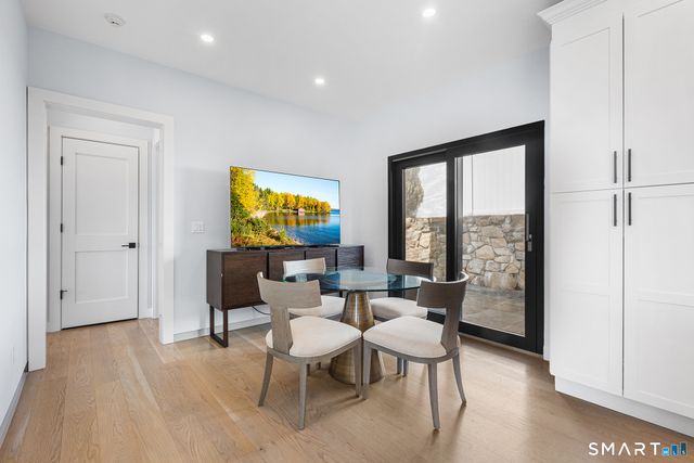 31 Thornhill Road, Greenwich, CT 06878