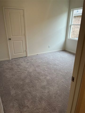 8336 Hawkview Drive, Fort Worth, TX 76179