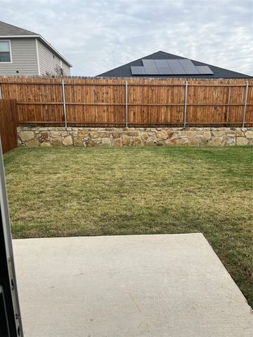 8336 Hawkview Drive, Fort Worth, TX 76179