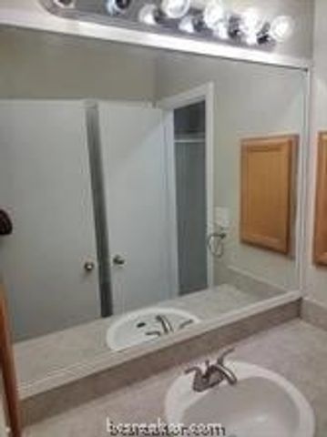 1621 Enloe Court, Bryan, TX 77802