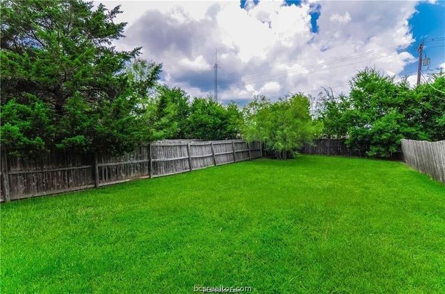1621 Enloe Court, Bryan, TX 77802