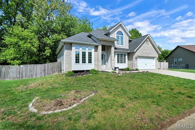 312 Benedictine Court, O'fallon, IL 62269