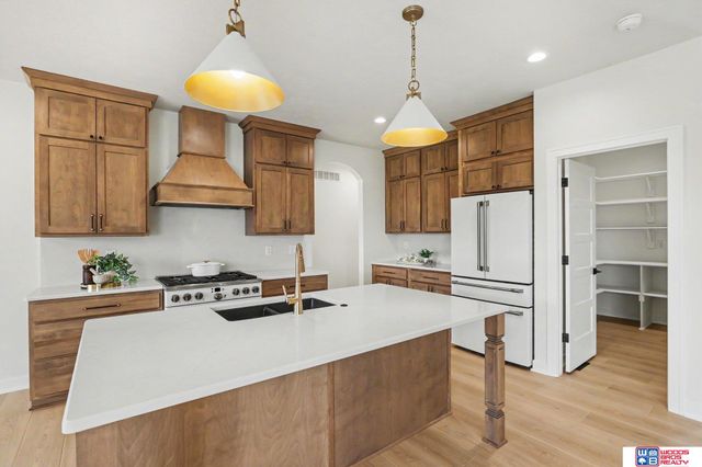 7222 N 49th Street, Lincoln, NE 68514