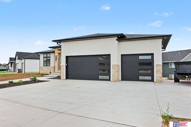 7222 N 49th Street, Lincoln, NE 68514