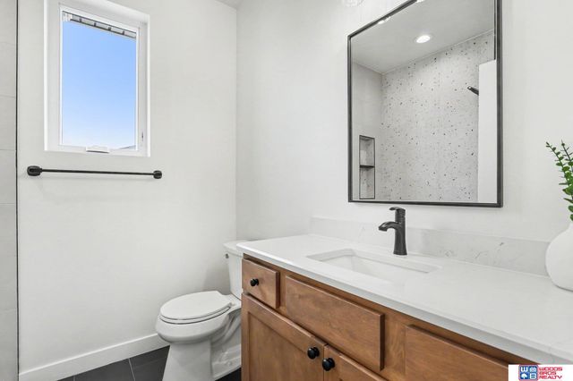 7222 N 49th Street, Lincoln, NE 68514