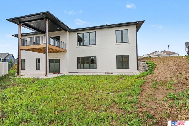 7222 N 49th Street, Lincoln, NE 68514