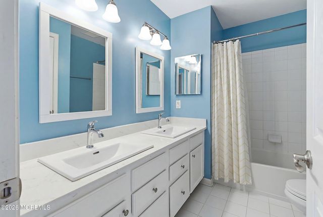 9 Nutley Drive, Manalapan, NJ 07726