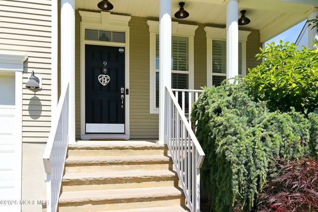 9 Nutley Drive, Manalapan, NJ 07726