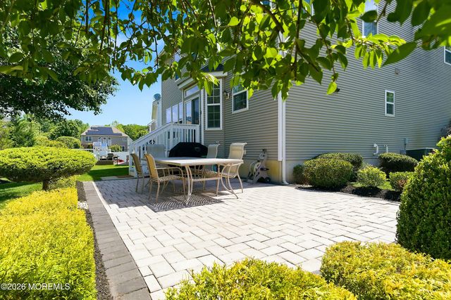 9 Nutley Drive, Manalapan, NJ 07726