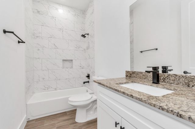 5616 Savyon Drive, Houston, TX 77091