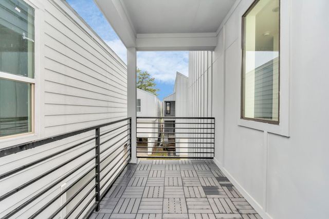 5616 Savyon Drive, Houston, TX 77091