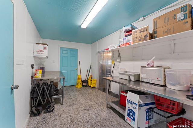 7222 New Laredo Highway, San Antonio, TX 78211