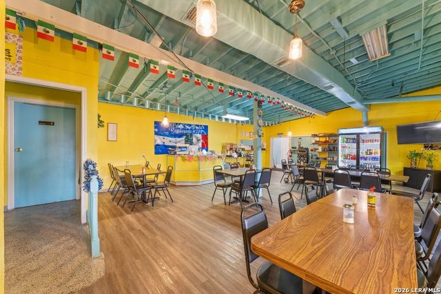 7222 New Laredo Highway, San Antonio, TX 78211