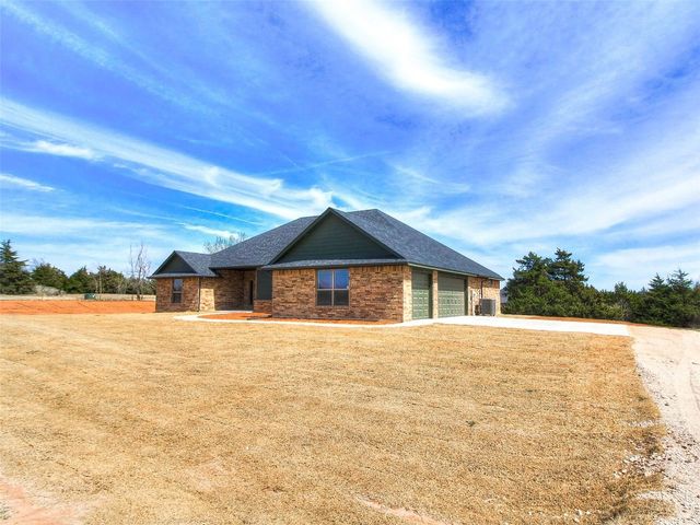 2470 Secretariat Pass, Guthrie, OK 73044