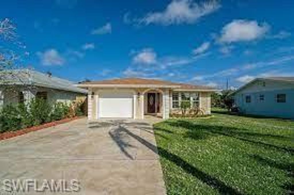 637 95th AVE N, NAPLES, FL 34108 — exterior