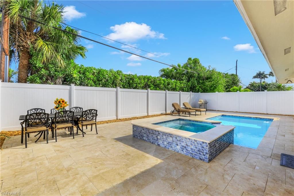 637 95th AVE N, NAPLES, FL 34108 — photo 4