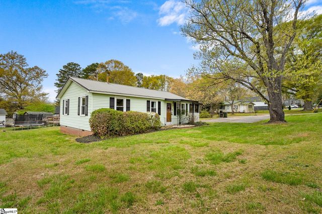 200 Duke Street, Easley, SC 29640