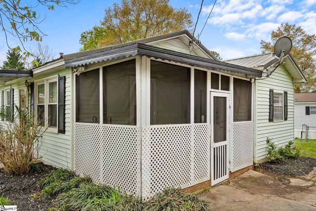 200 Duke Street, Easley, SC 29640