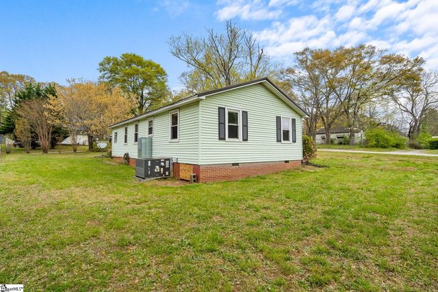 200 Duke Street, Easley, SC 29640