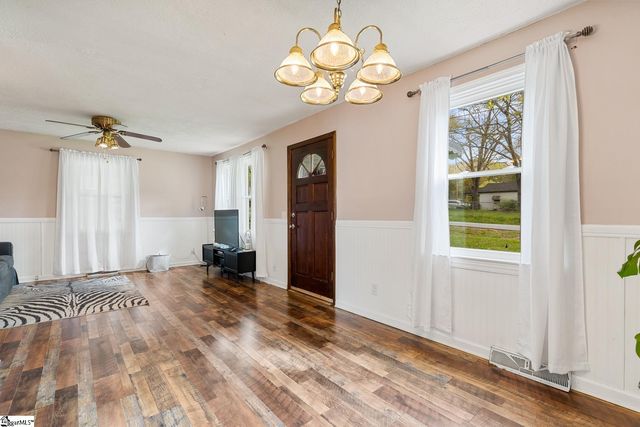 200 Duke Street, Easley, SC 29640