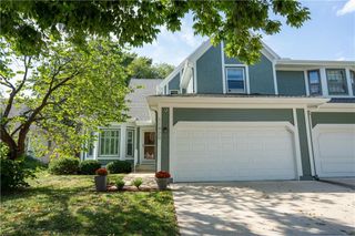 11920 Grandview Street, Overland Park, KS 66213