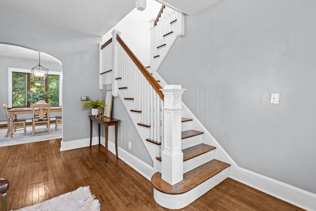 2706 OAK Street, Bettendorf, IA 52722