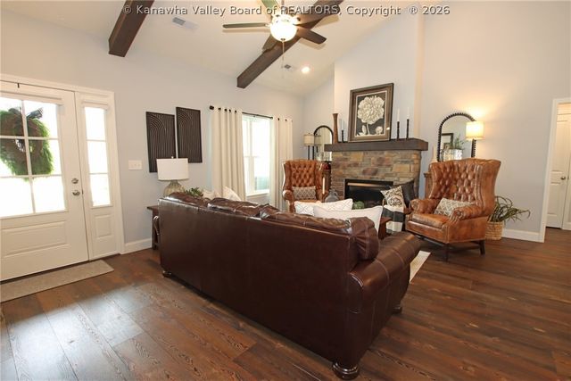 244 Steve Circle, Hurricane, WV 25526