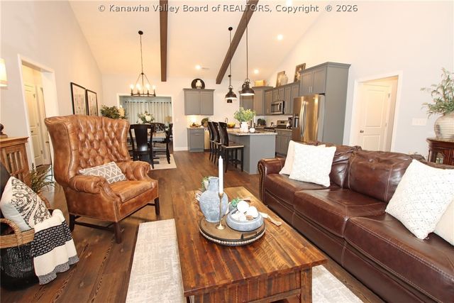 244 Steve Circle, Hurricane, WV 25526