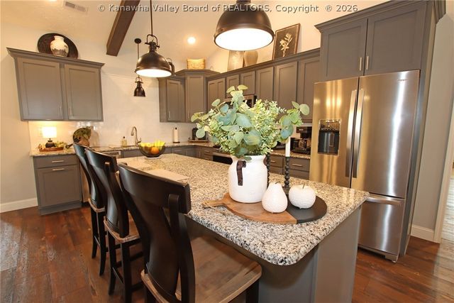 244 Steve Circle, Hurricane, WV 25526