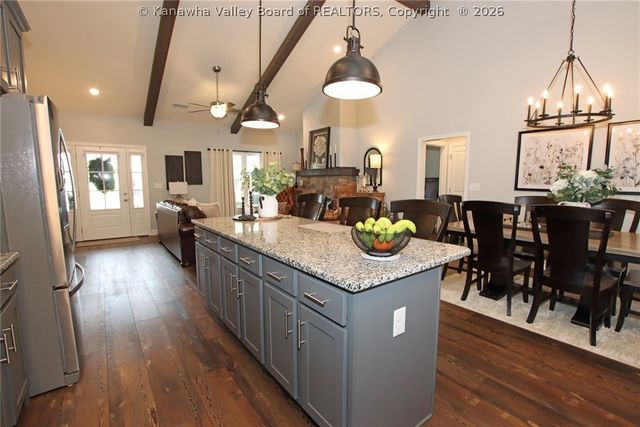 244 Steve Circle, Hurricane, WV 25526