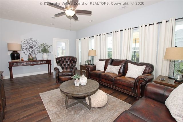 244 Steve Circle, Hurricane, WV 25526