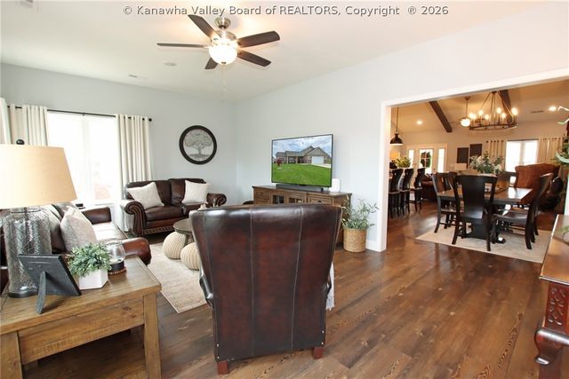 244 Steve Circle, Hurricane, WV 25526