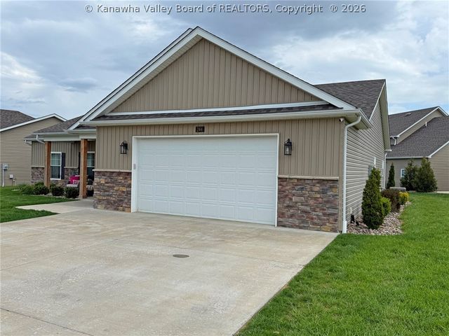 244 Steve Circle, Hurricane, WV 25526