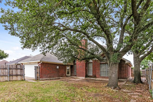 2329 Bent Brook Drive, Mesquite, TX 75181