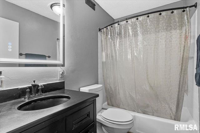 1914 Jeanette Ln Apt 6, Springfield, IL 62702