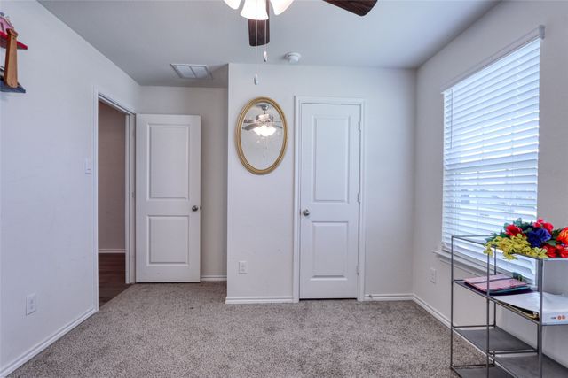 224 Crookedfield Drive, Nevada, TX 75173
