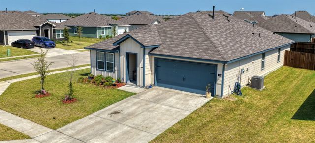 224 Crookedfield Drive, Nevada, TX 75173