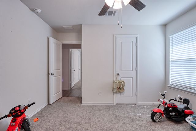 224 Crookedfield Drive, Nevada, TX 75173