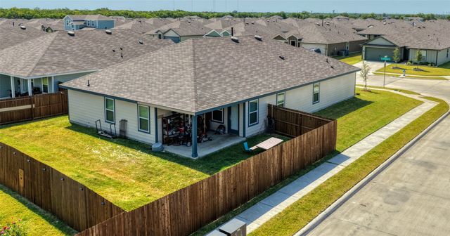 224 Crookedfield Drive, Nevada, TX 75173