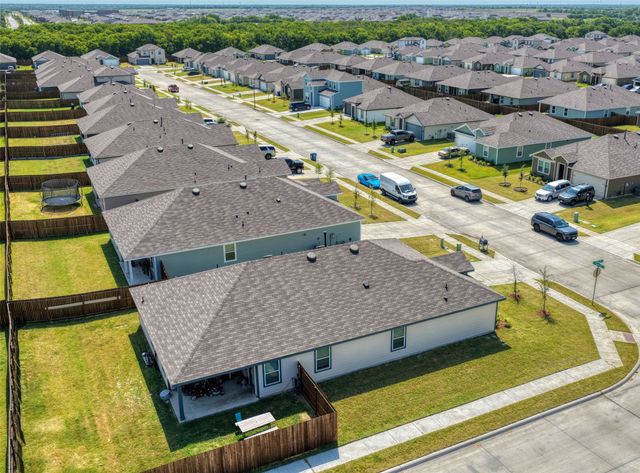 224 Crookedfield Drive, Nevada, TX 75173