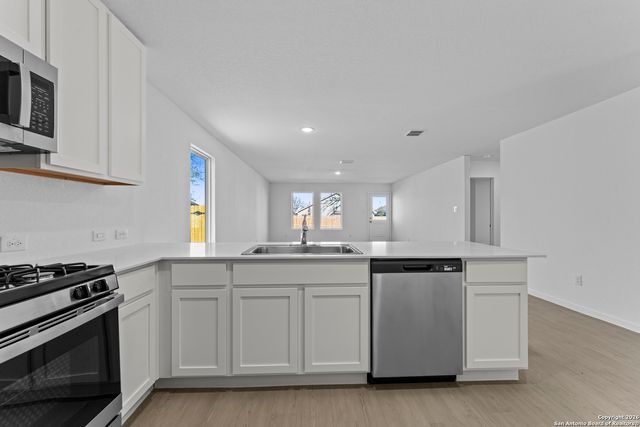 110 Ellendale Place, Fredericksburg, TX 78624