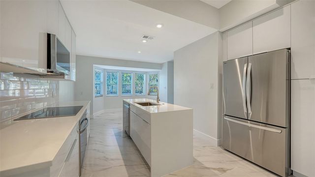 940 ALAMEDA WAY, Sarasota, FL 34234