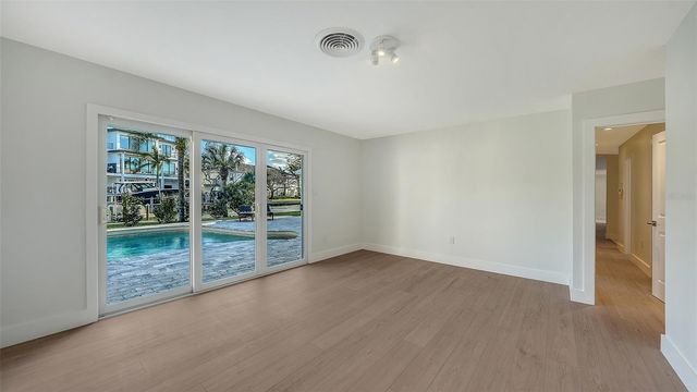 940 ALAMEDA WAY, Sarasota, FL 34234